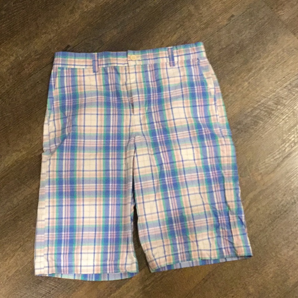 Vineyard Vines boys shorts